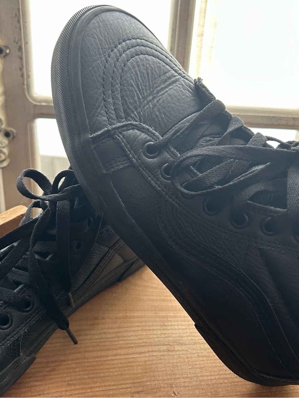 Vans Men's Sk8-Hi Leather High-Top Sneakers - Black men's 9 women's 10.5 Retro - Picture 10 of 12
